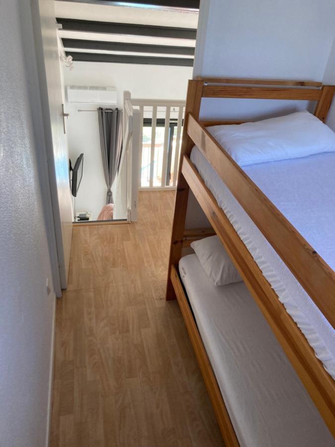 Appartement 2 chambres avec piscine face à la mer à La Coudouliere Six-Fours-les-Plages Esterno foto
